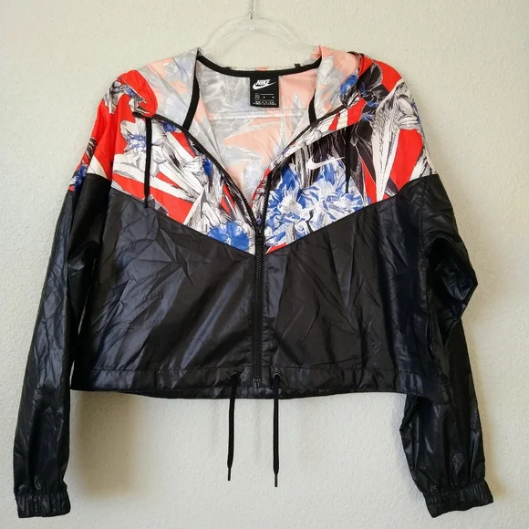 Women's Medium Nike Hype femme Crop windrunner jacket